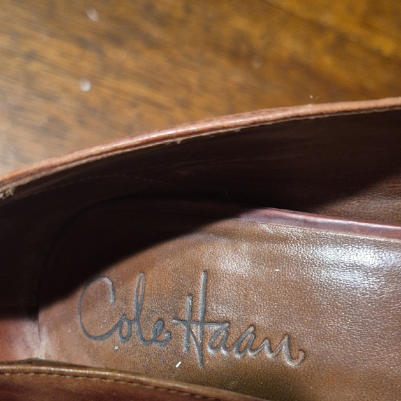 Elegant Brown Peep-Toe Heels - Picture 2 of 9